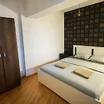 Penthouse Unirii Downtown Free Parking Boekarest
